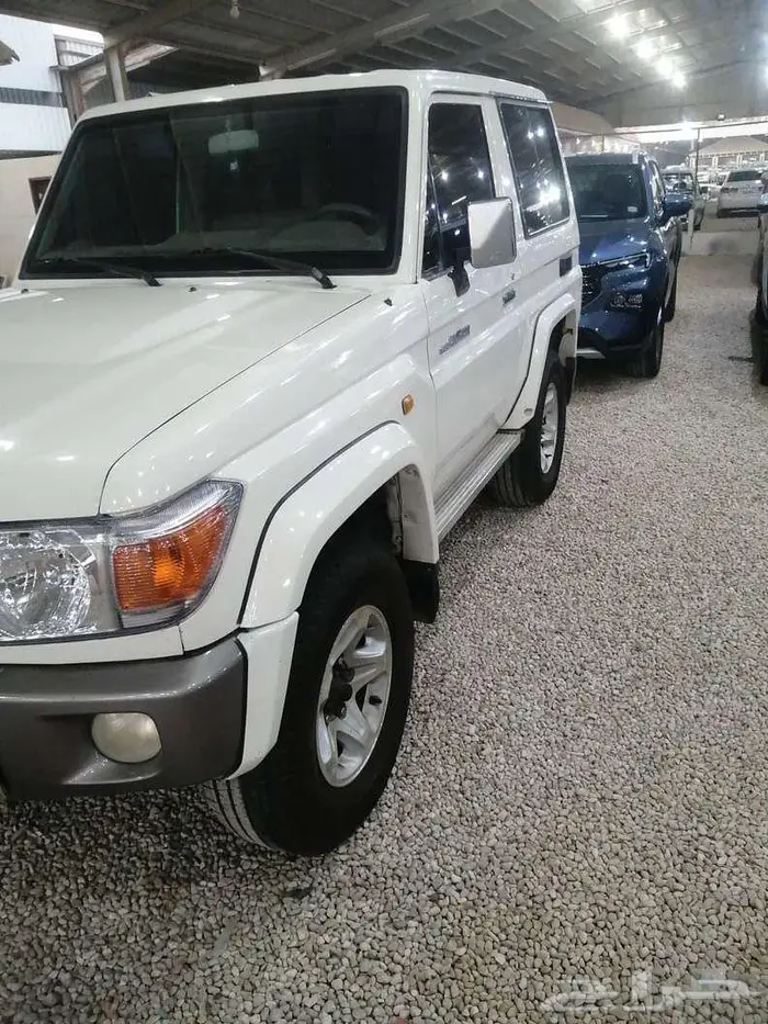 تويوتا ربع 2012 رفرف 2