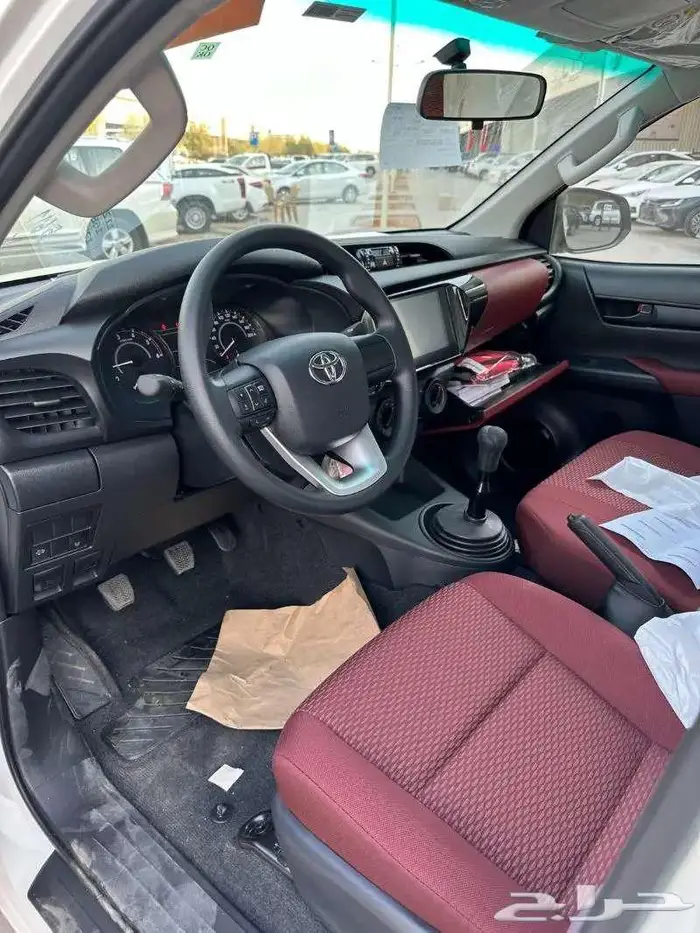 هايلكس GL2- سلق - 2025 - قير عادي - عروض الاقساط 5