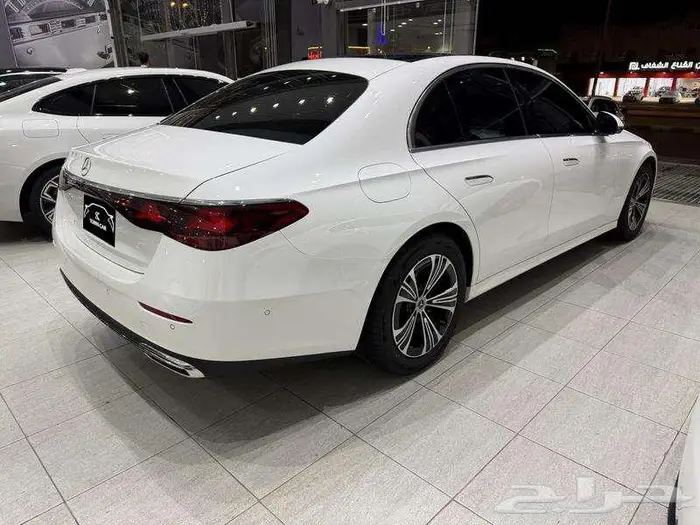مرسيدس - اي 200 - E200 2025 4
