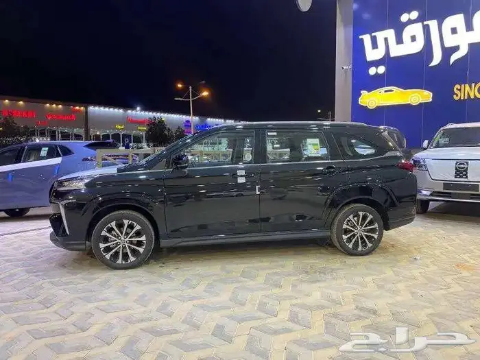 تويوتا فيلوز GLX بنزين 2025 1