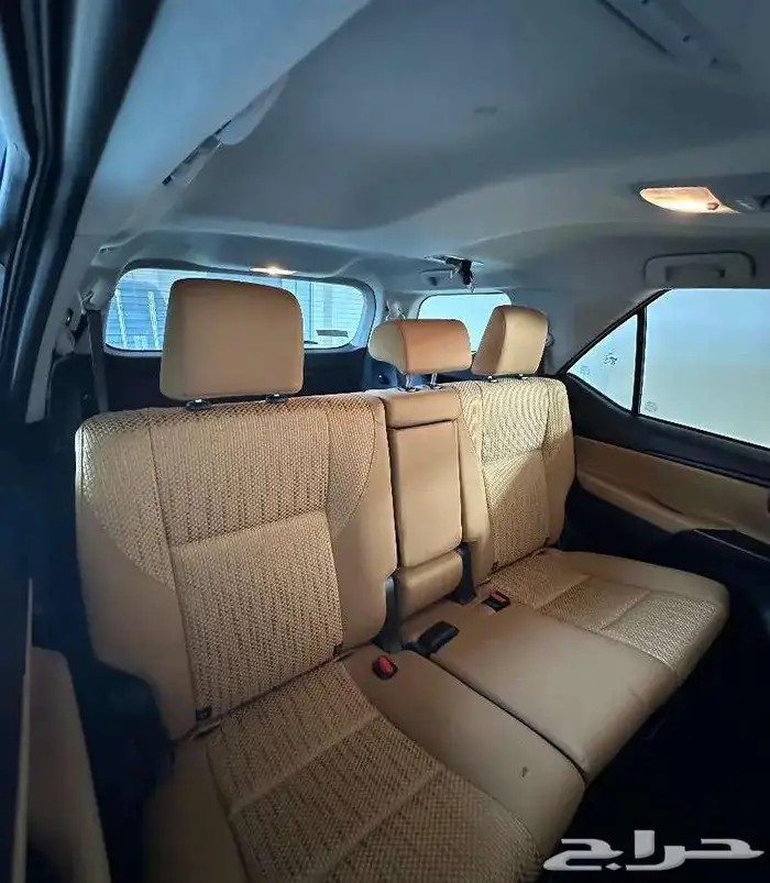 فورتشنر GX2 بنزين 4سلندر دفع ثنائي 2025 6