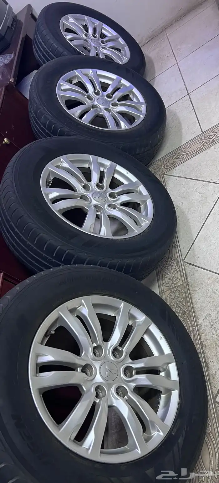 جنوط باجيرو اصلية مقاس 18 وكالة نظيفة جدا 0