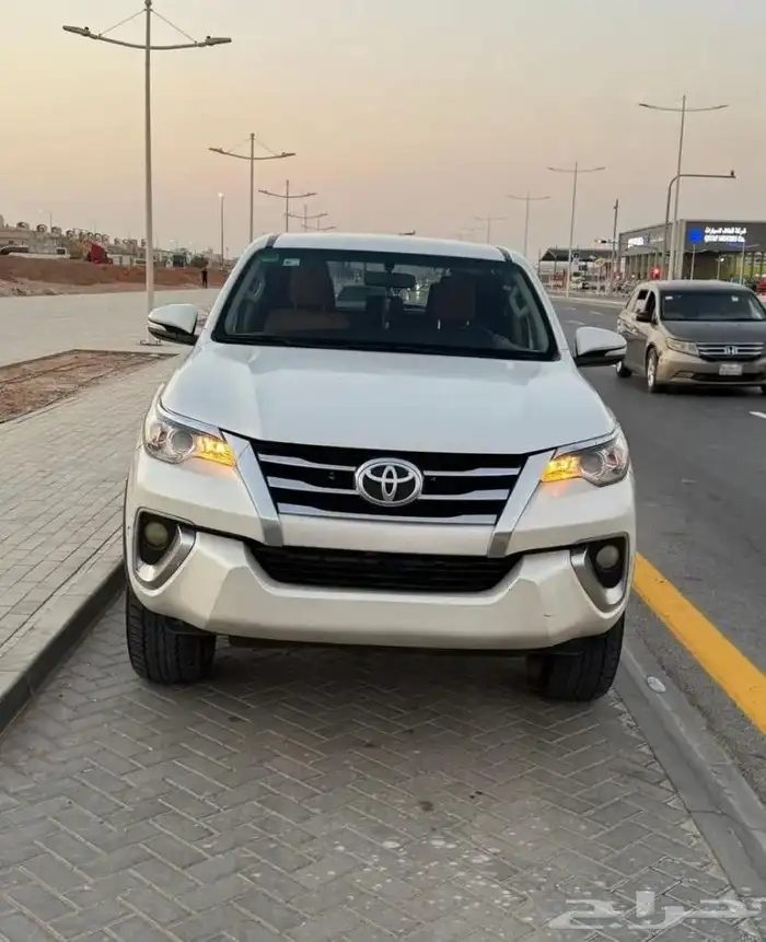 فورتشنر 2016 نظيف جدا 7