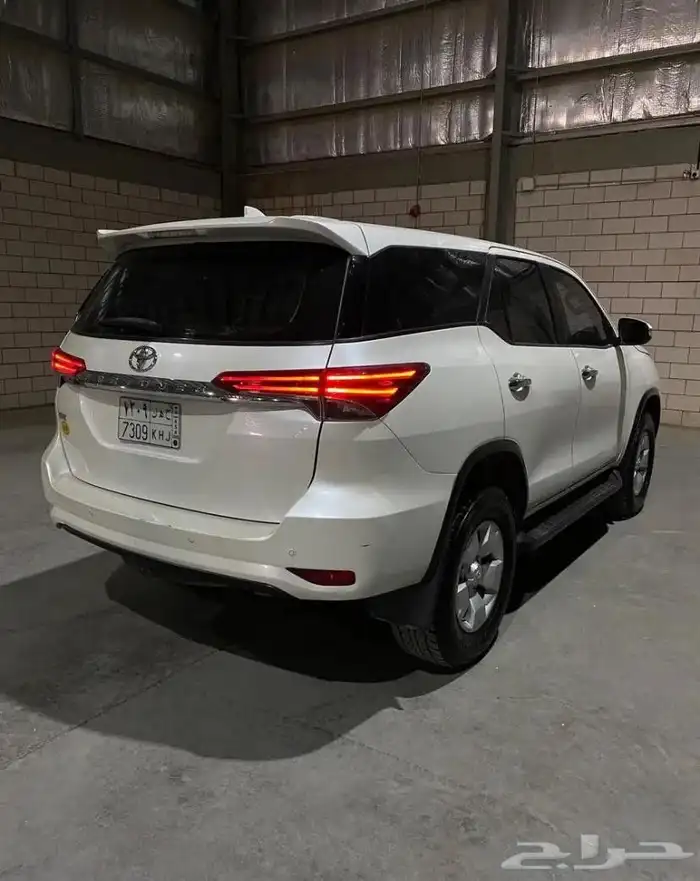 فورتشنر 2016 نظيف جدا 1