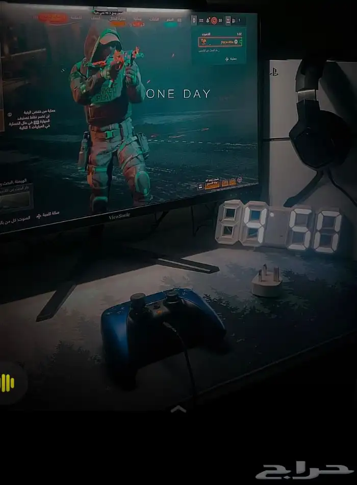 للبيع سوني 5 سلم مع شاشه 3