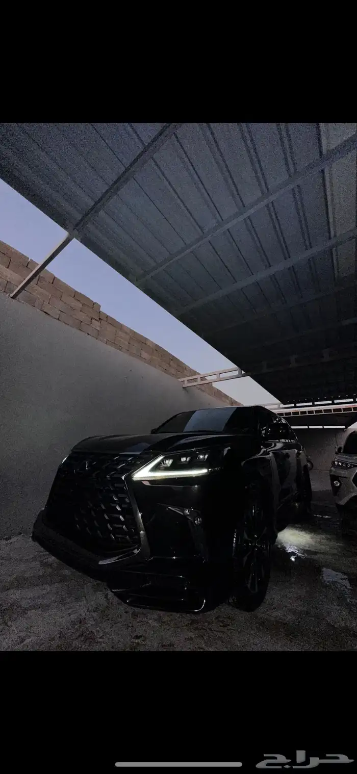 جيب لكزس بلاك ادشن 2021 ممشى قليل 1