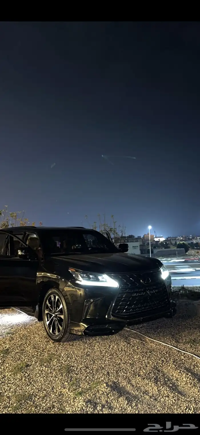 جيب لكزس بلاك ادشن 2021 ممشى قليل 4