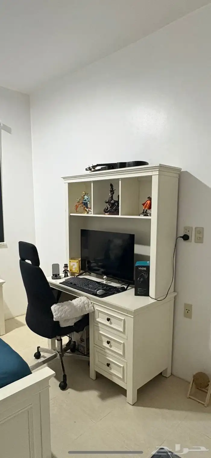 طاوله للبيع 0