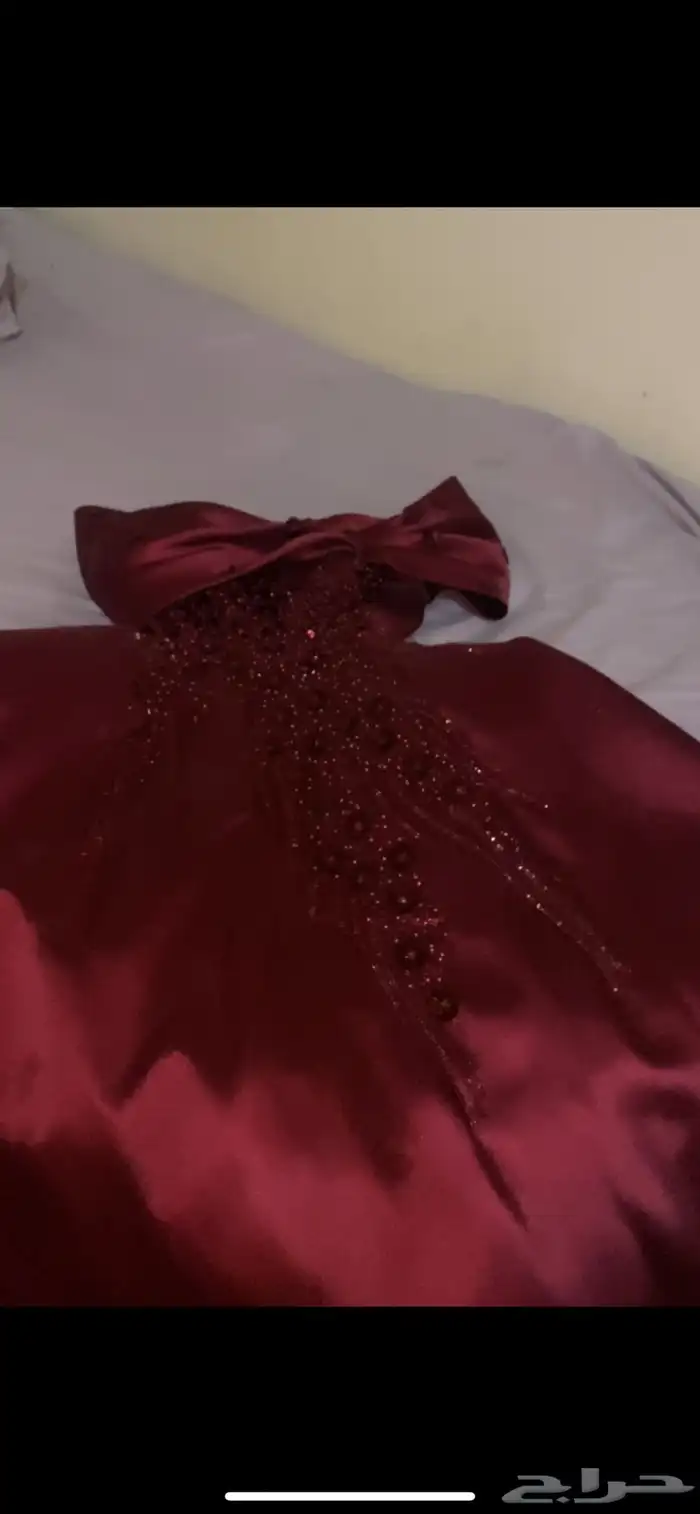 فستان لبسه وحده 3