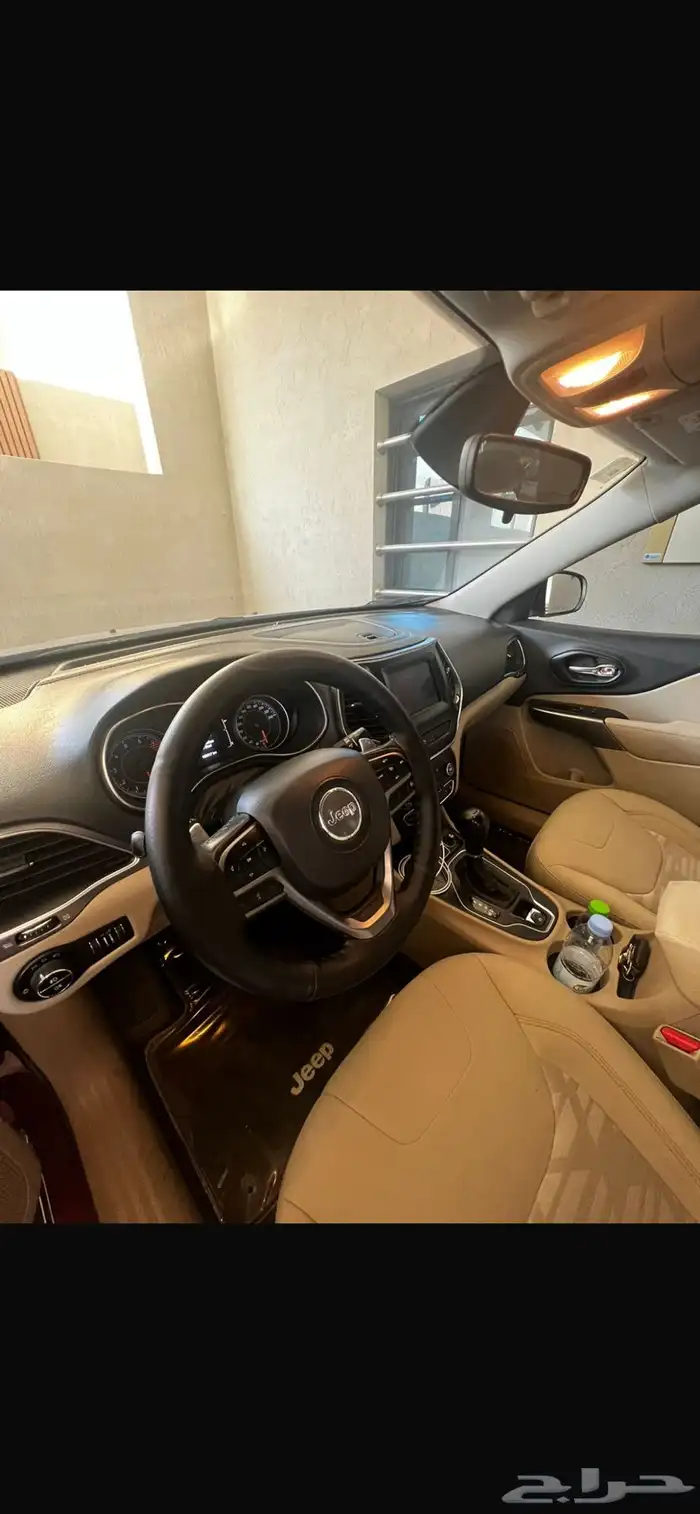 جيب شيروكي 2019 دفع رباعي لونجيتيود 7