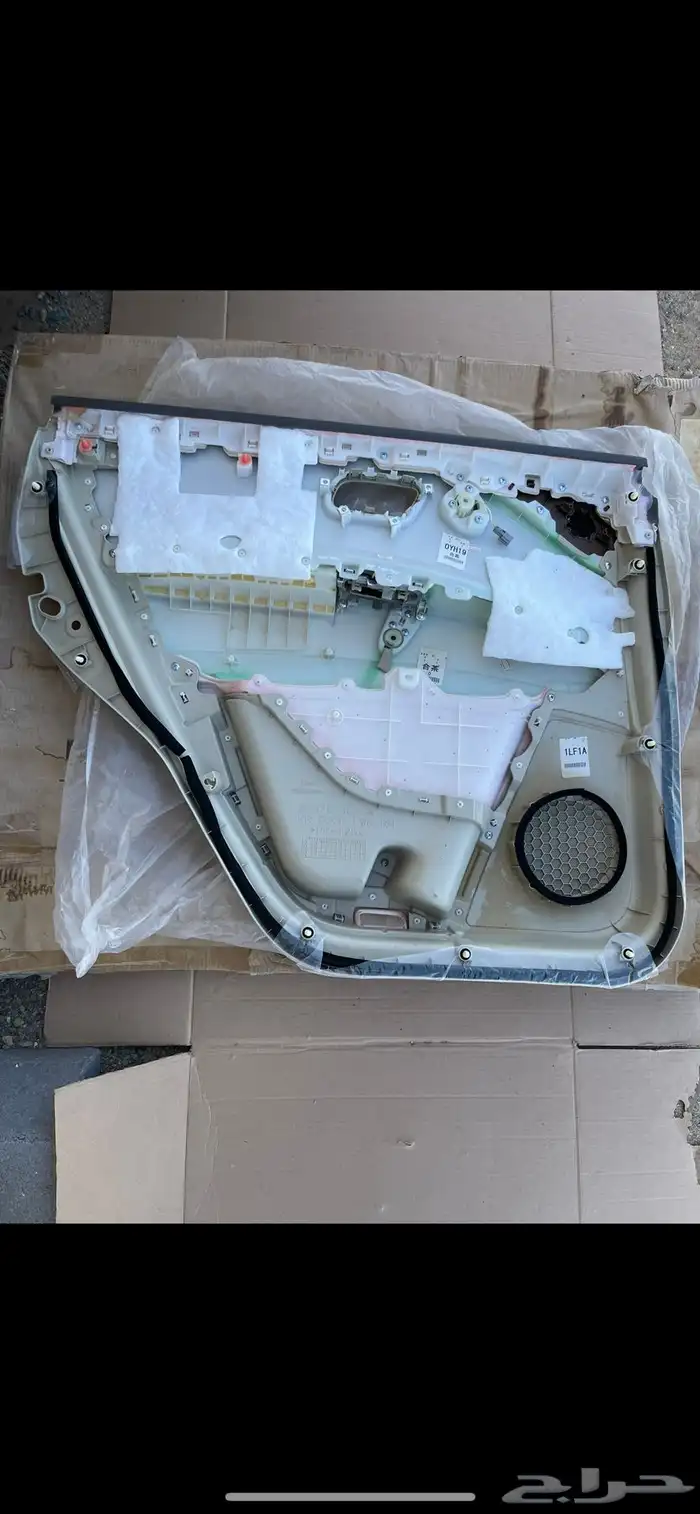 ديكور باب خلفي يمين إنفنتي 2011-2012 1