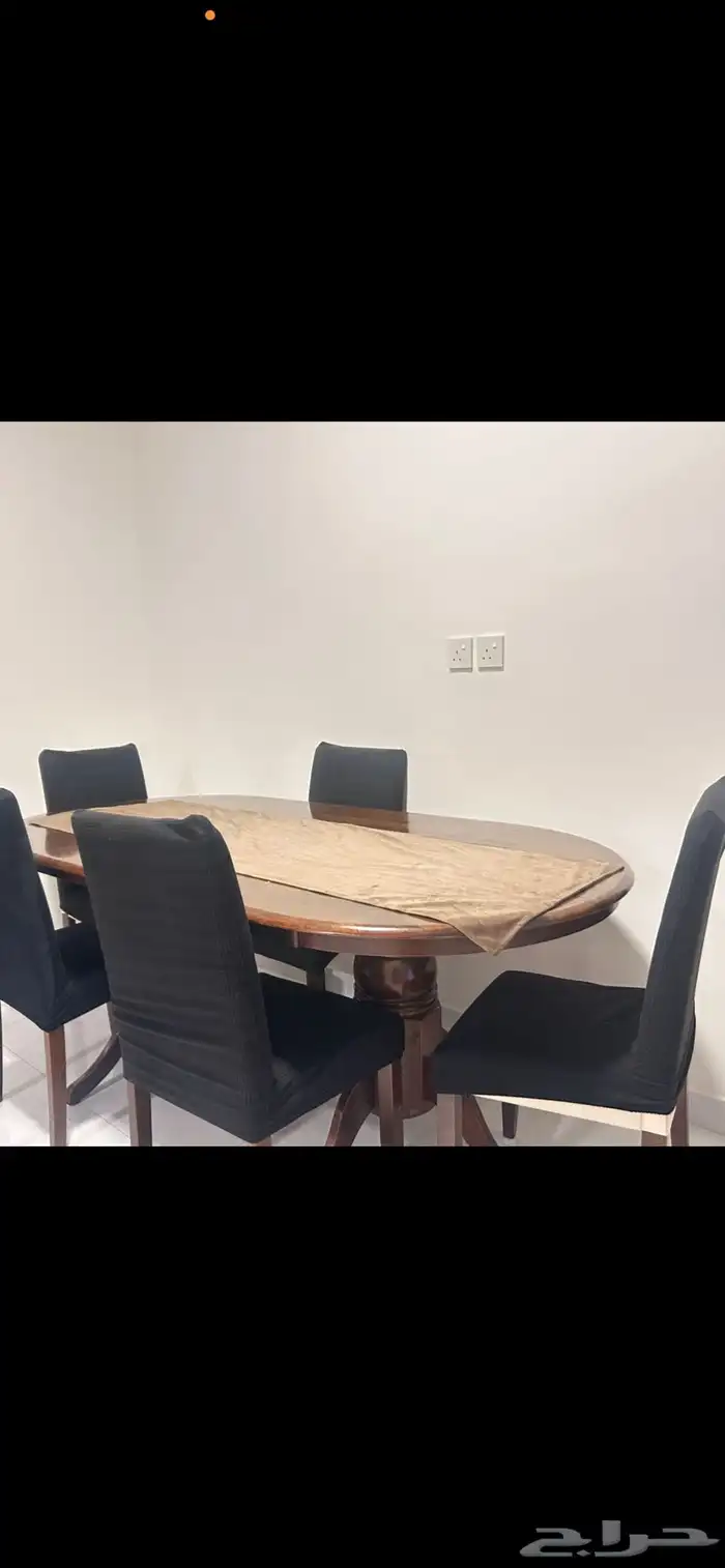 فستانين و طاوله للبيع مستعمله 5