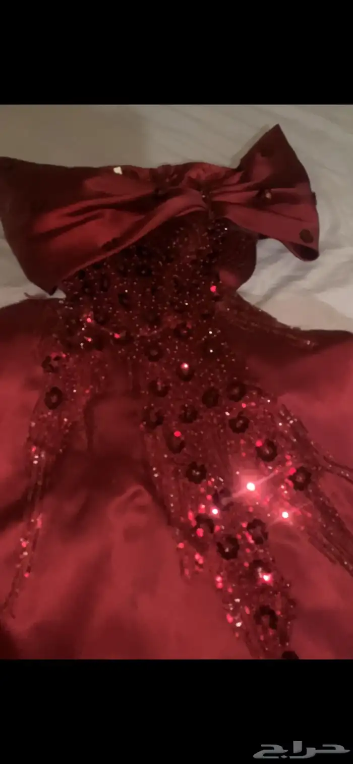 فستان لبسه وحده 2