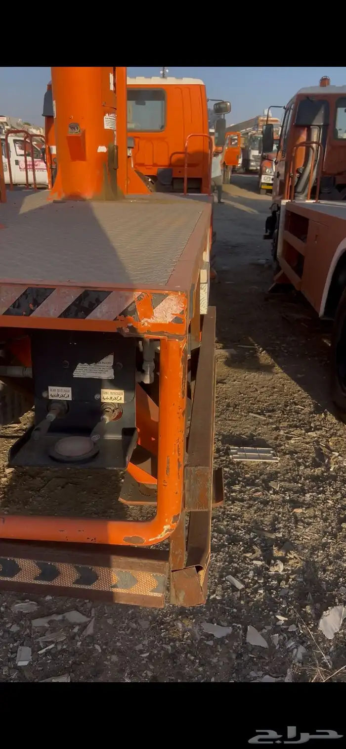 للبيع ايسزوز لوري 2009 مخزان 3