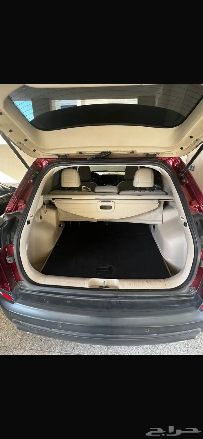 جيب شيروكي 2019 دفع رباعي لونجيتيود 9