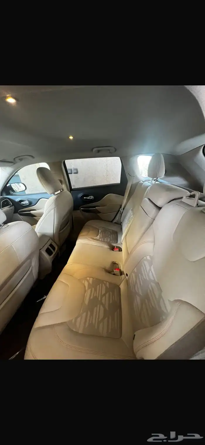 جيب شيروكي 2019 دفع رباعي لونجيتيود 4