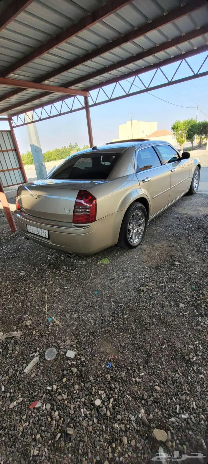 اللبيع كلايزلر هيمي قمه ف النظافه بلد بدي محركاتv8م2006وكاله 72