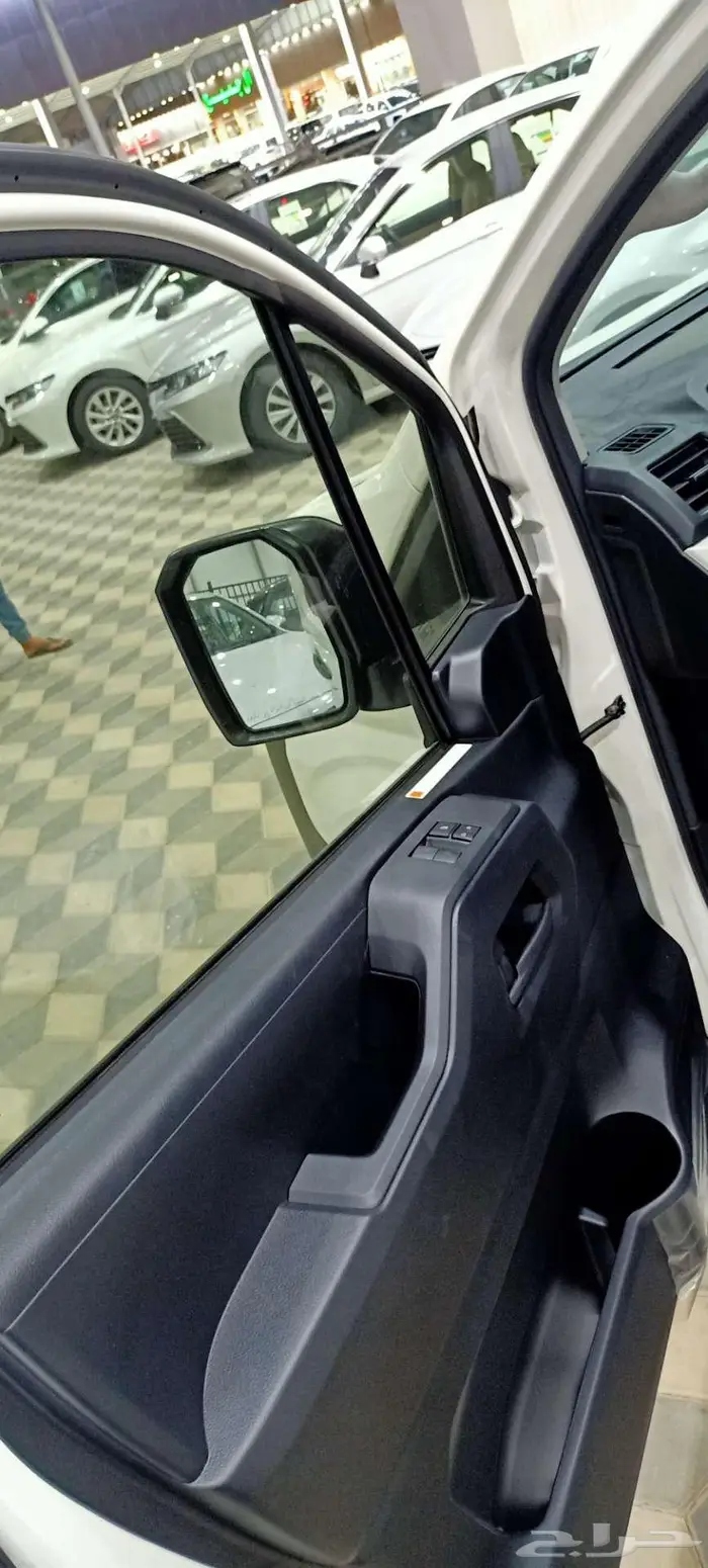 تويوتا باص بضاعة بنزين متوافر موديل 2025 و 2026 عرض خاص 8