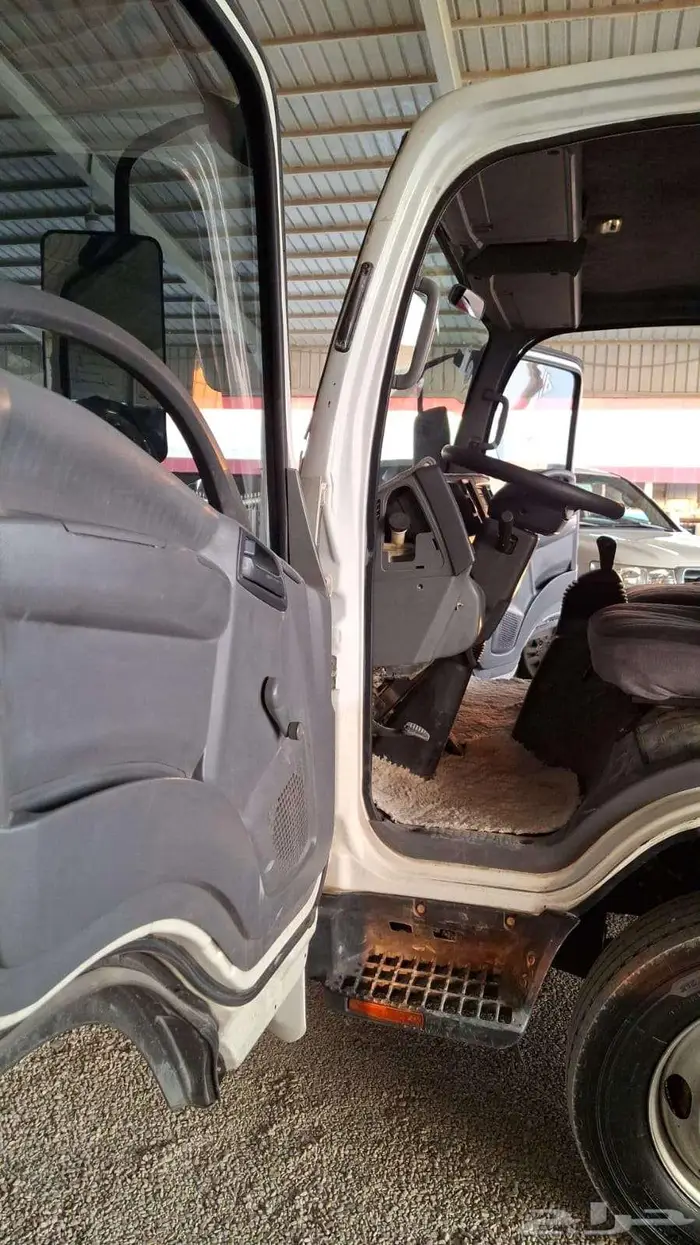 ايسوزو دينا صندوق 5 متر قير عادي 2014 5