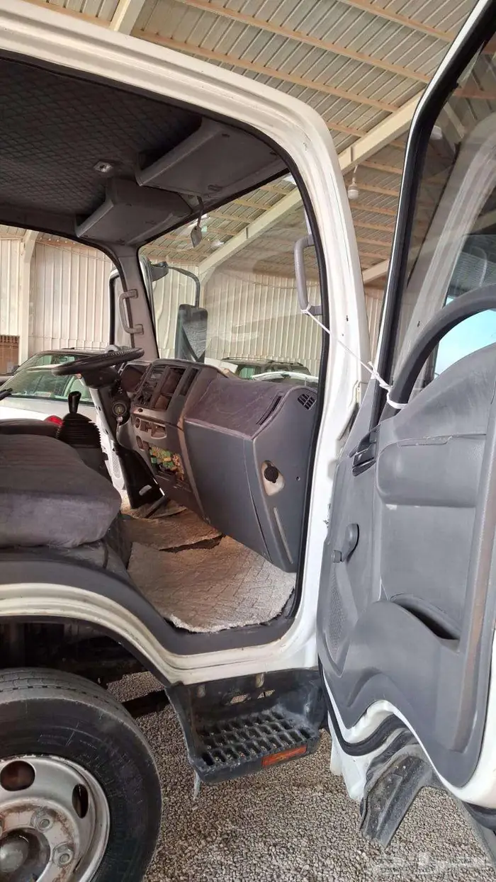 ايسوزو دينا صندوق 5 متر قير عادي 2014 6