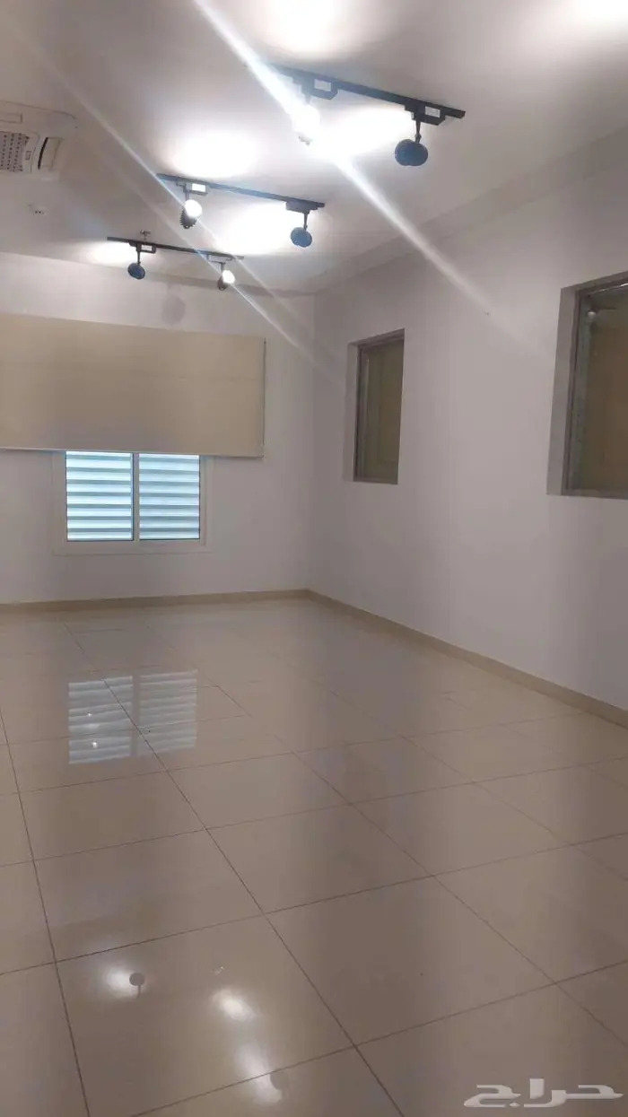مكتب تجاري للايجار 7