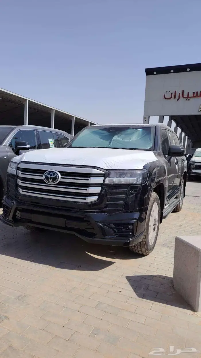 تويوتا لاندكروزر Sجي اكس ار 2025 اسود خليجي تنفس طبيعي 1