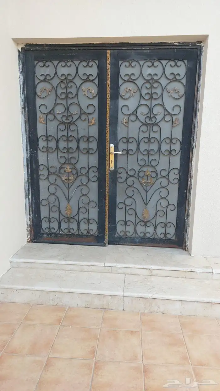 للبسع ابواب حديد و الألمنيوم 2