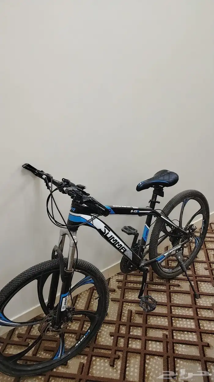 سيكل رياضي استعمال نظيف الكفر الأمامي يبغا له نفخ على 350 0