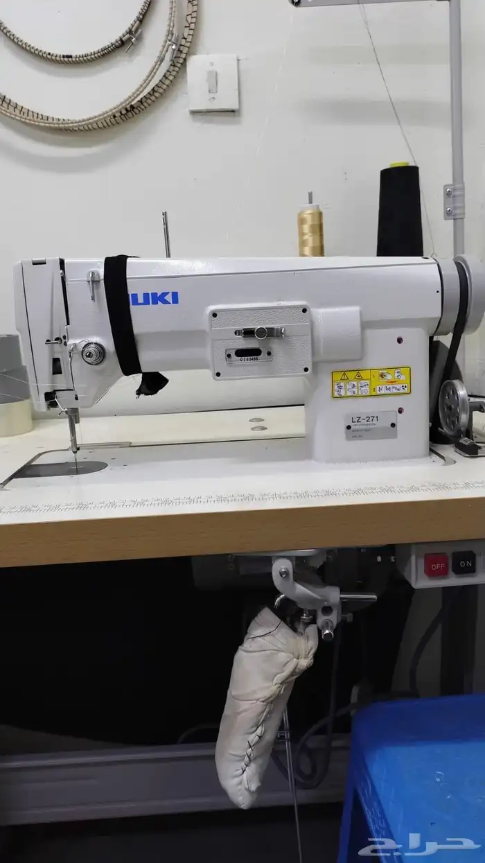 مكينة تطريز شبه جديدة 0