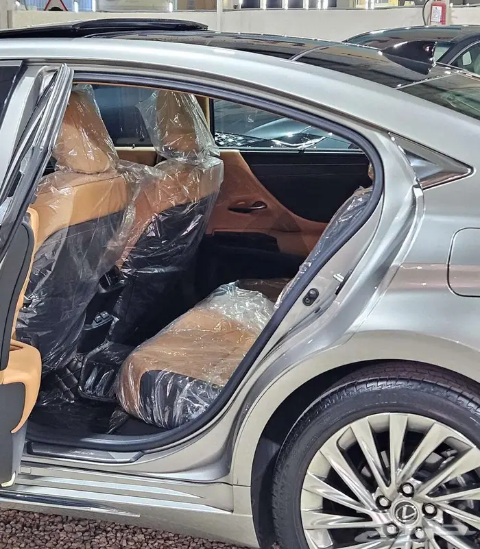 لكزس ES.350..2023 54