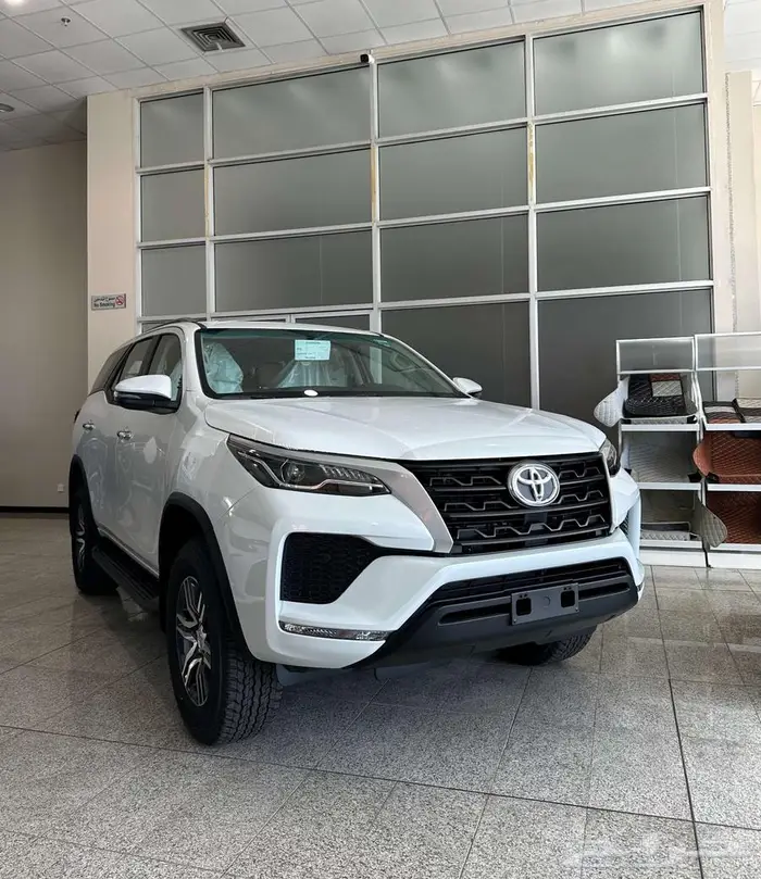 فورتشنر GX2 بنزين 4سلندر دفع ثنائي 2025 0