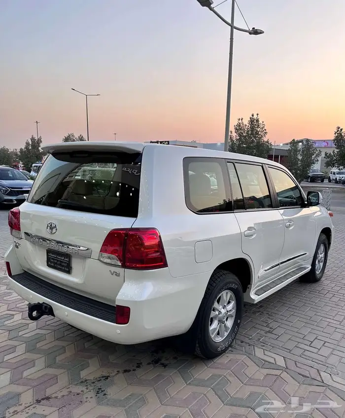تويوتا لاندكروزر 2012 GXR 31