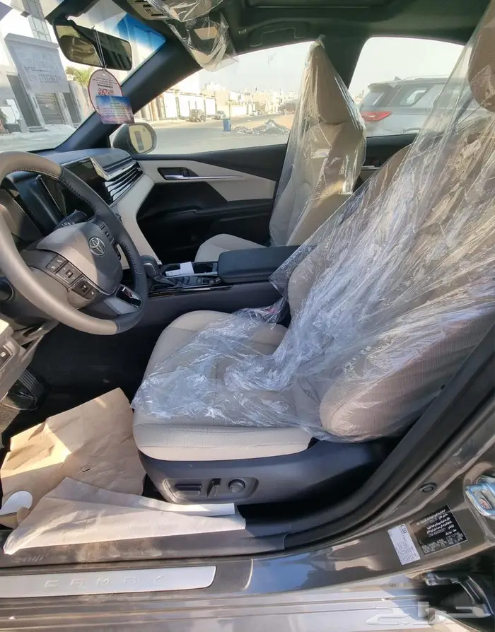 كامري LE 2025 تيتانيوم بسعر الوكالة 1