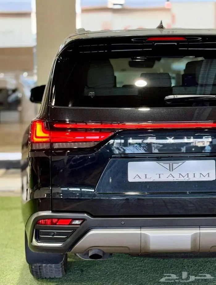 جيب لكزس LX600 2024 ماشي 3800 كم فقط 10