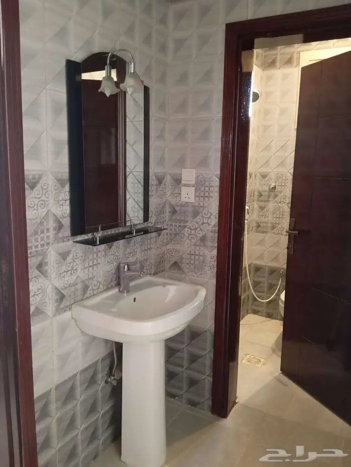 شقه للايجار في الرحيلي حى ( طيبه ) 5