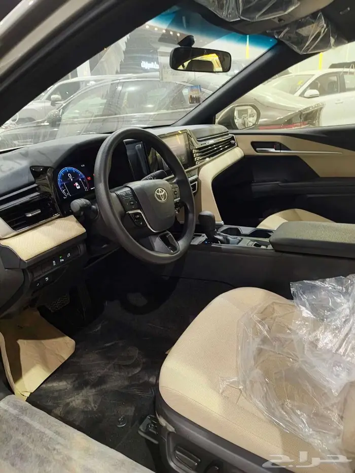 تويوتا كامري ( E-LE ) بنزين 2025 سعودي ( اقل سعر ) بطاقه 11