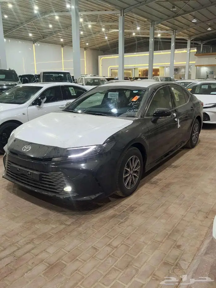 تويوتا كامري ( E-LE ) بنزين 2025 سعودي ( اقل سعر ) بطاقه 25