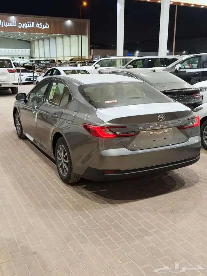 تويوتا كامري ( E-LE ) بنزين 2025 سعودي ( اقل سعر ) بطاقه 28