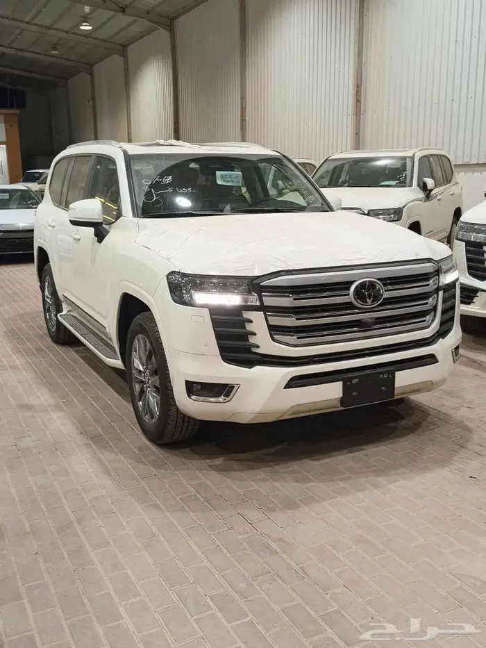 تويوتا لاندكروزر ( GXR-L4 ) 2025 سعودي بنزين ( اقل سعر ) 2