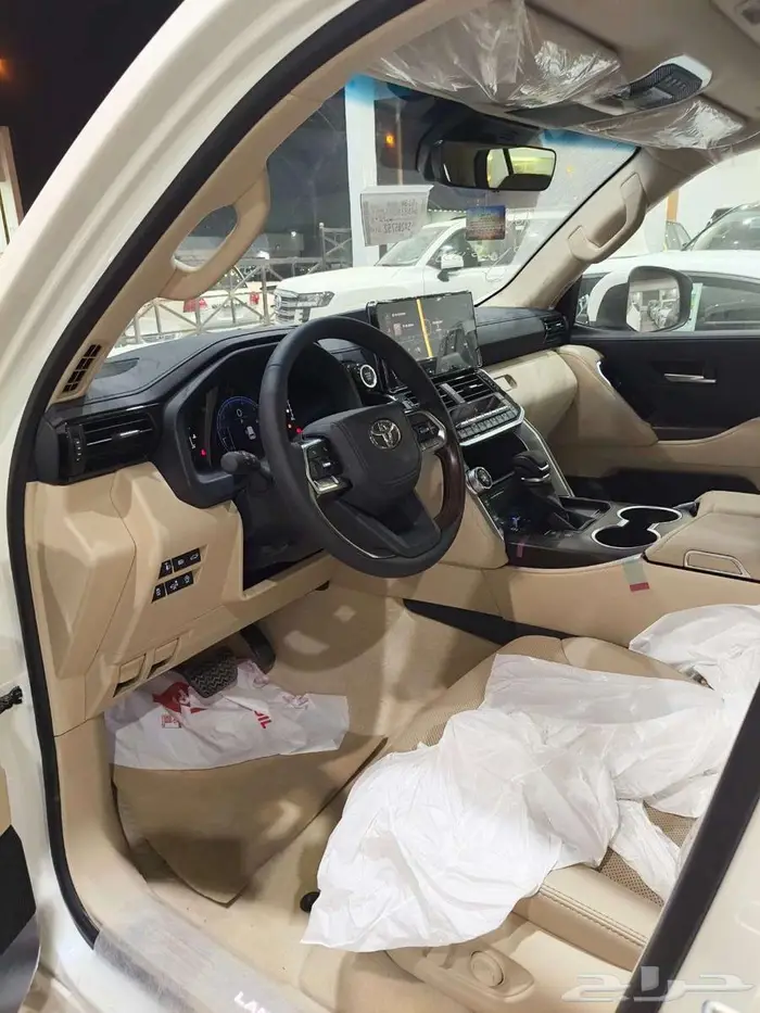 تويوتا لاندكروزر ( GXR-L4 ) 2025 سعودي بنزين ( اقل سعر ) 9