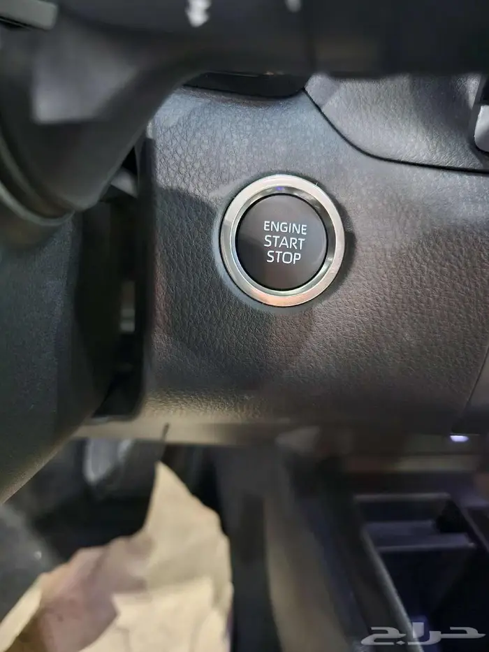 تويوتا كامري E بنزين موديل 2025 1