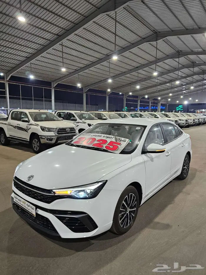 ام جي 5 الشكل الجديد أستاندر 2025 6