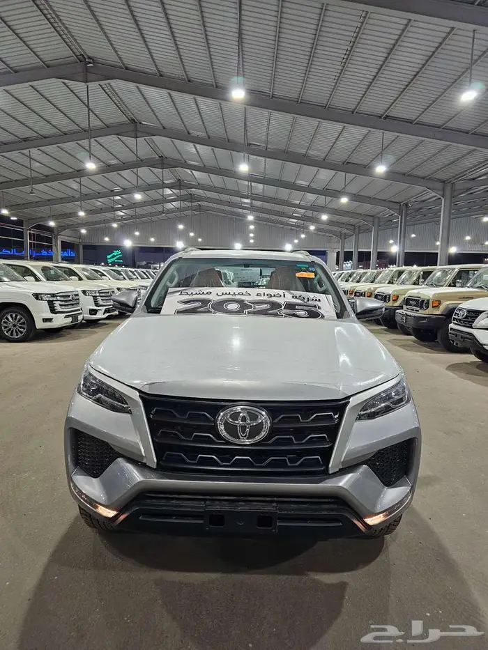 تويوتا فورتشنر بنزين GX2 دبل موديل 2025 0