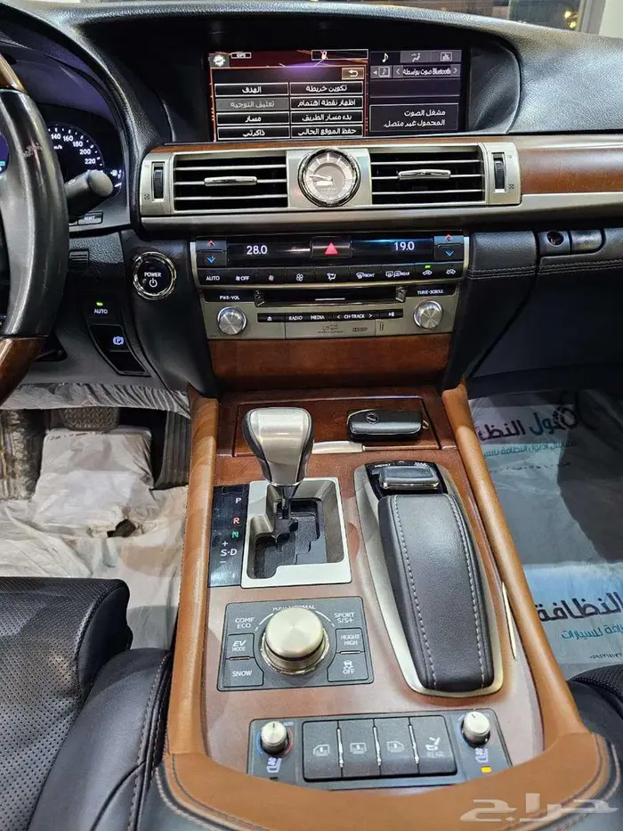 لكزس LS600HL سعودى 2015 عرض خاص 10