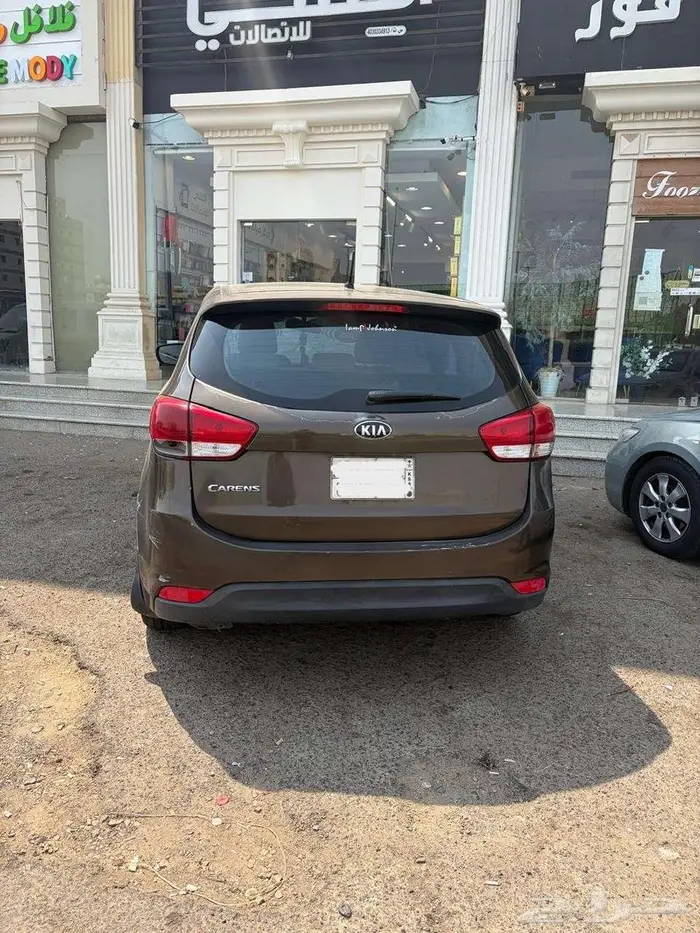 كيا كارينز 2000سي سي موديل 2015 بسعر 25 الف 5