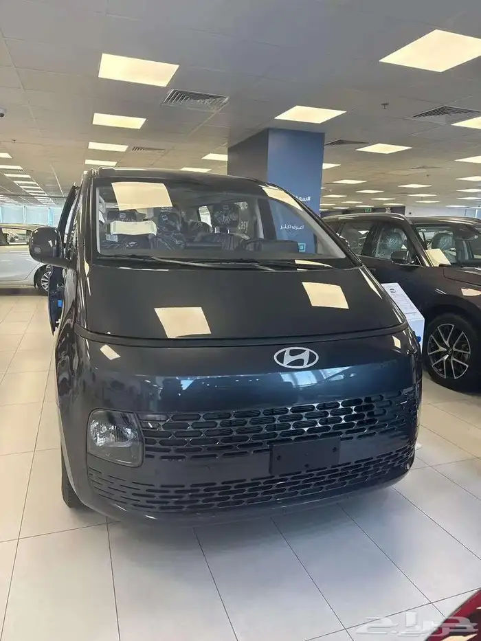 هيونداي ستاريا 9 راكب ديزل وبنزين 2025 كاش واقساط 0