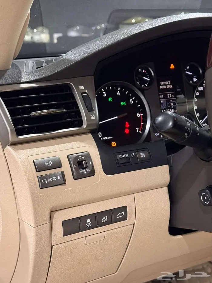 جيب لكزس 2015 LX570 سعودي خصم الخصم فل كامل 8