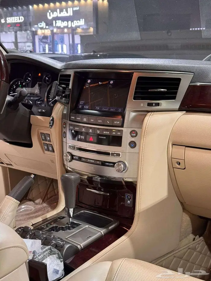 جيب لكزس 2015 LX570 سعودي خصم الخصم فل كامل 12