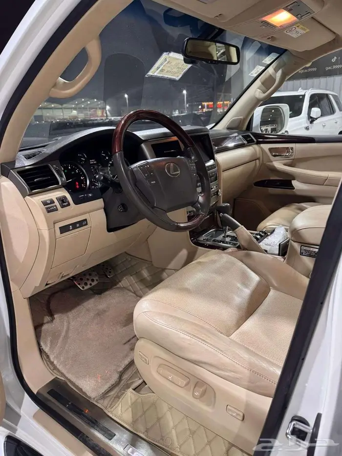 جيب لكزس 2015 LX570 سعودي خصم الخصم فل كامل 7