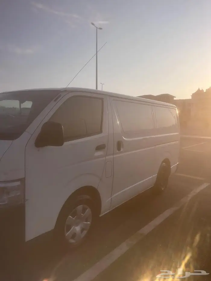 باص تويوتا هايس بضاعة 1